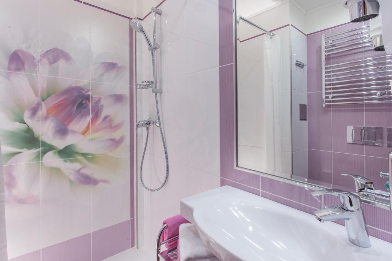 Tetrevi Boudy Hotel