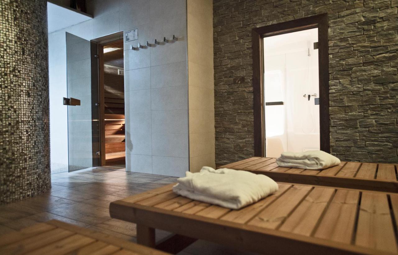 Tetrevi Boudy Hotel